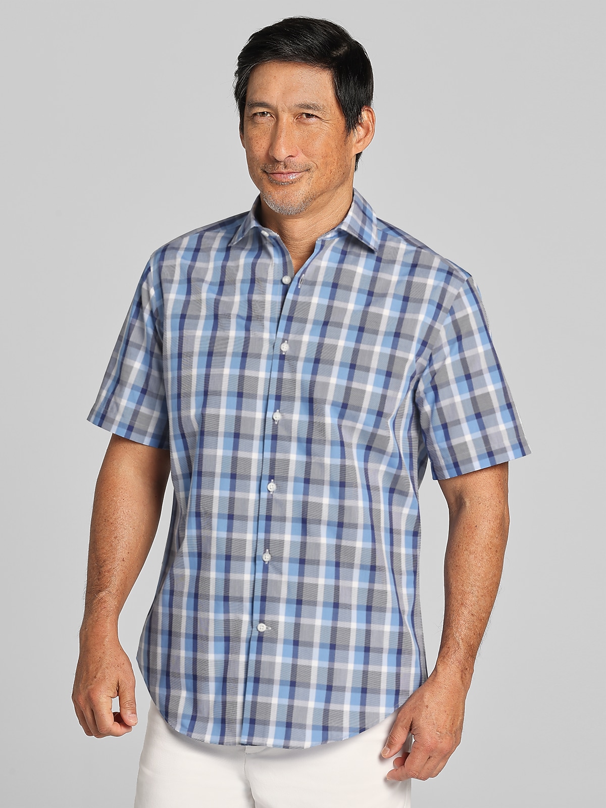 Wilke-Rodriguez Modern Fit Plaid Short Sleeve Button Up Shirt