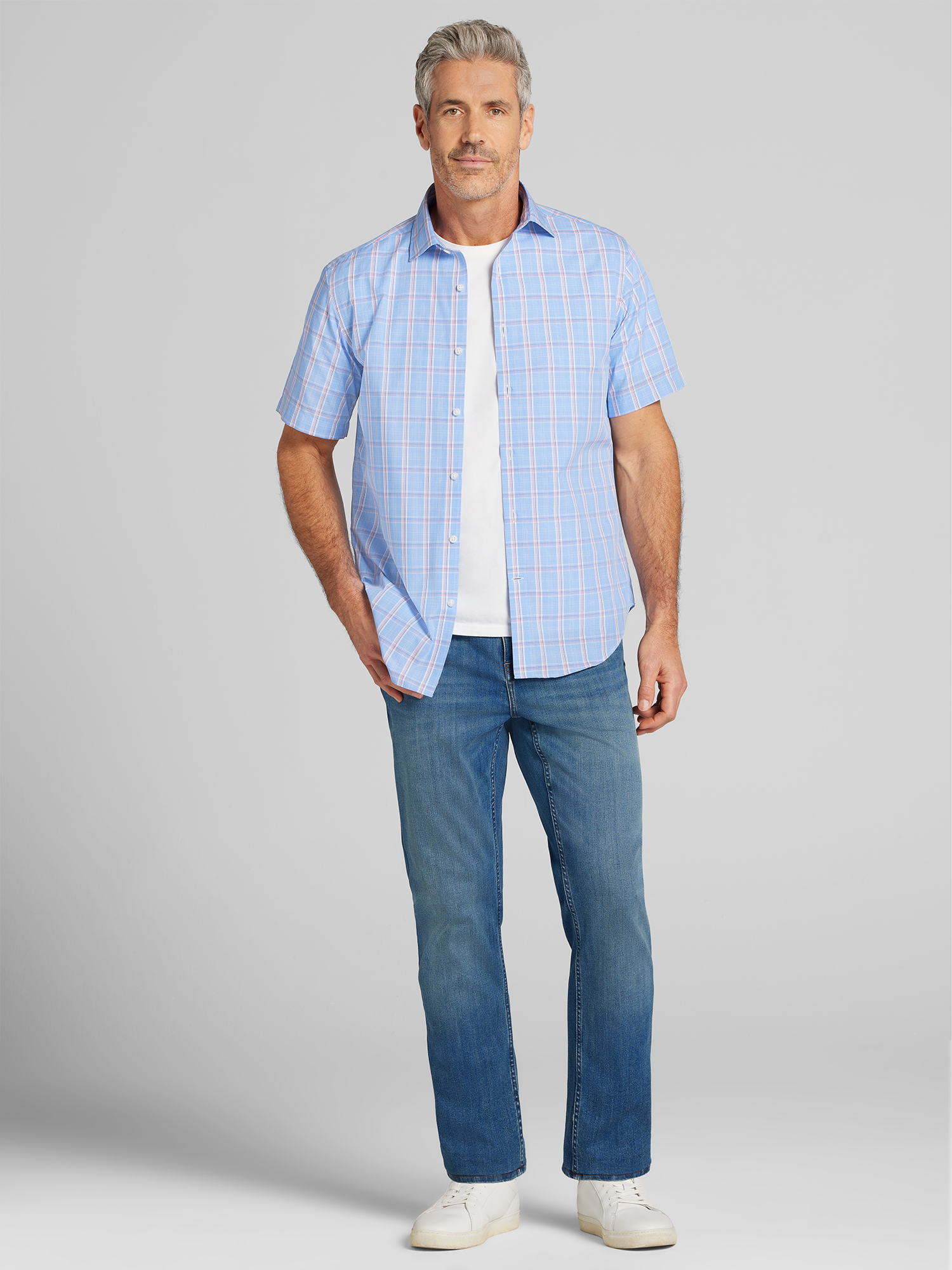 Modern Fit Plaid Short Sleeve Button Up Shirt