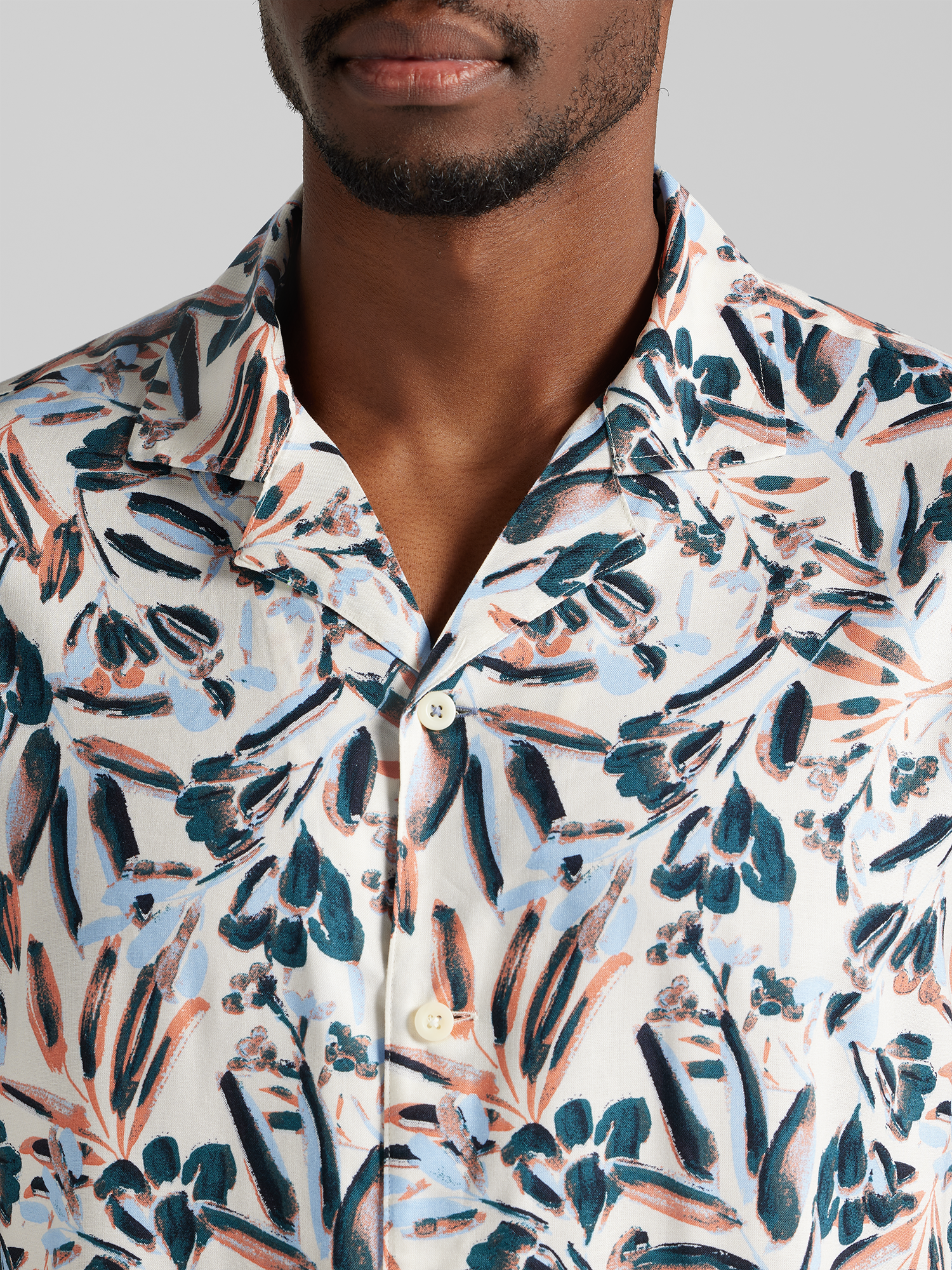 Modern Fit Lightweight Short Sleeve Camp Shirt