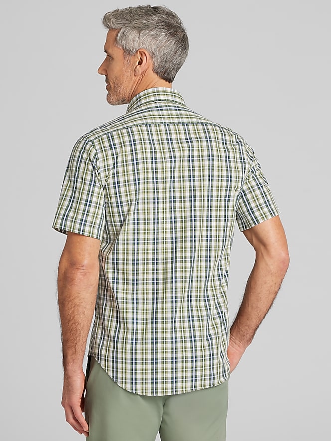 Wilke-Rodriguez Modern Fit Plaid Short Sleeve Button Up Shirt