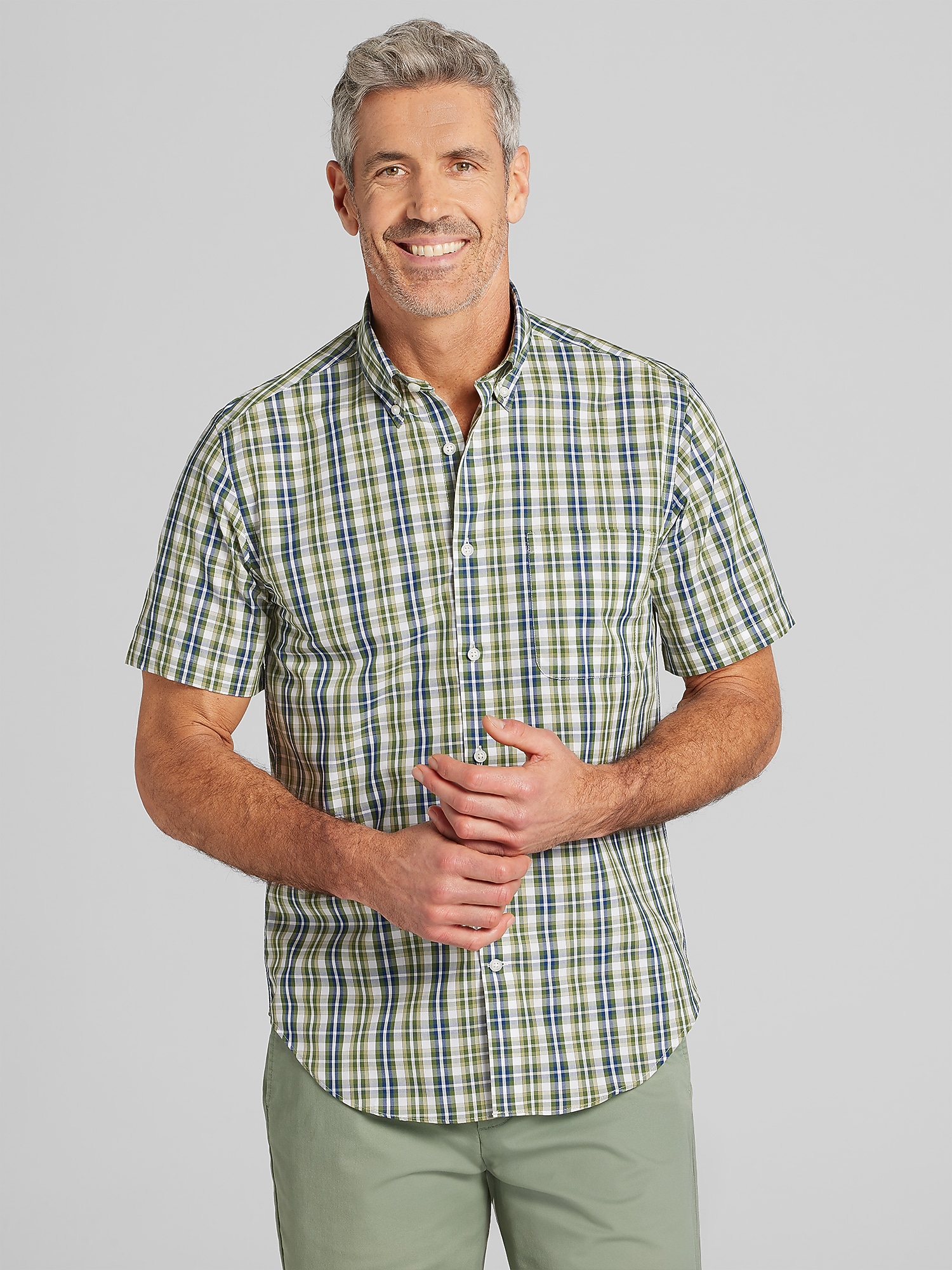 Wilke-Rodriguez Modern Fit Plaid Short Sleeve Button Down Shirt