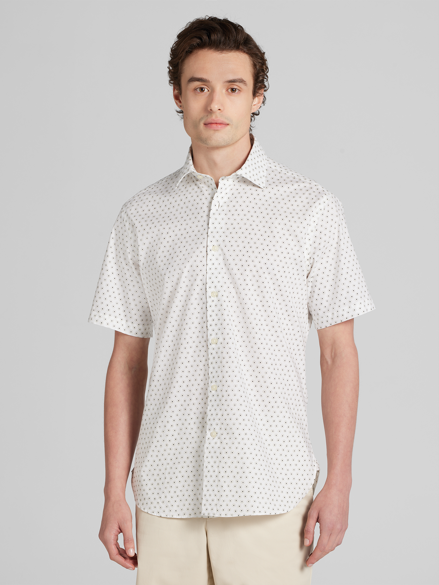 Modern Fit Cotton Blend Short Sleeve Button Up Shirt