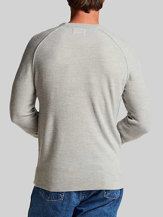 Weatherproof Vintage Soft Touch Textured Raglan Crew Neck Pullover
