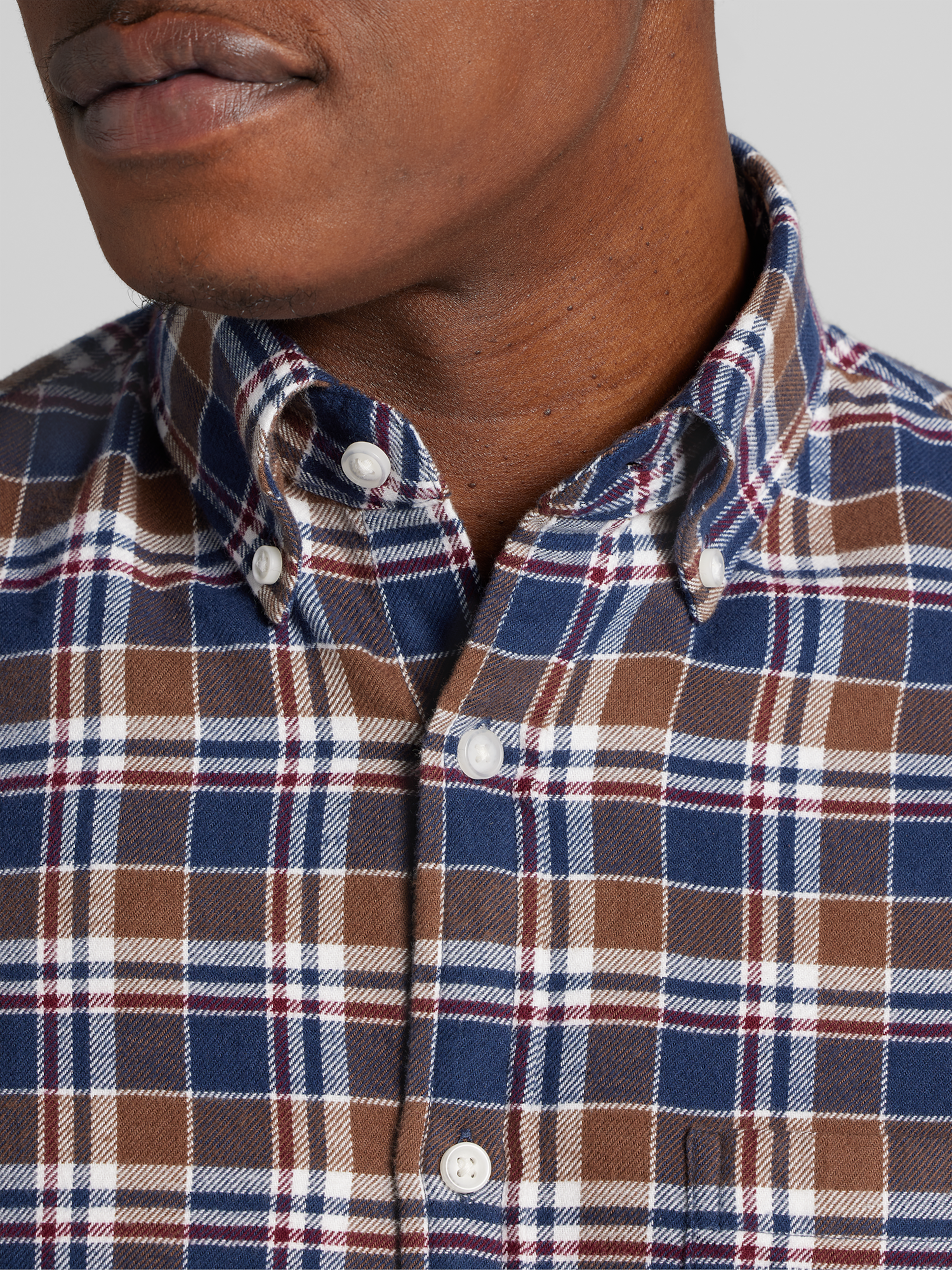 Modern Fit Flannel Plaid Button-Up Shirt