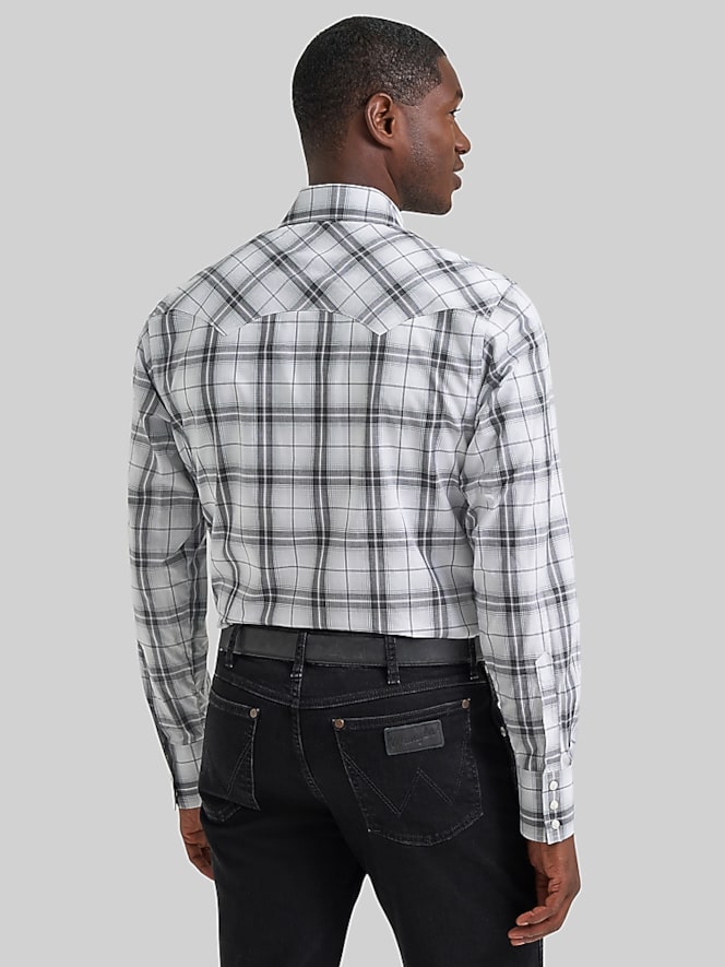 Wrangler Modern Fit Plaid Western Button Up Shirt