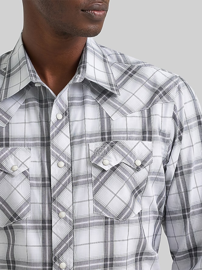 Wrangler Modern Fit Plaid Western Button Up Shirt