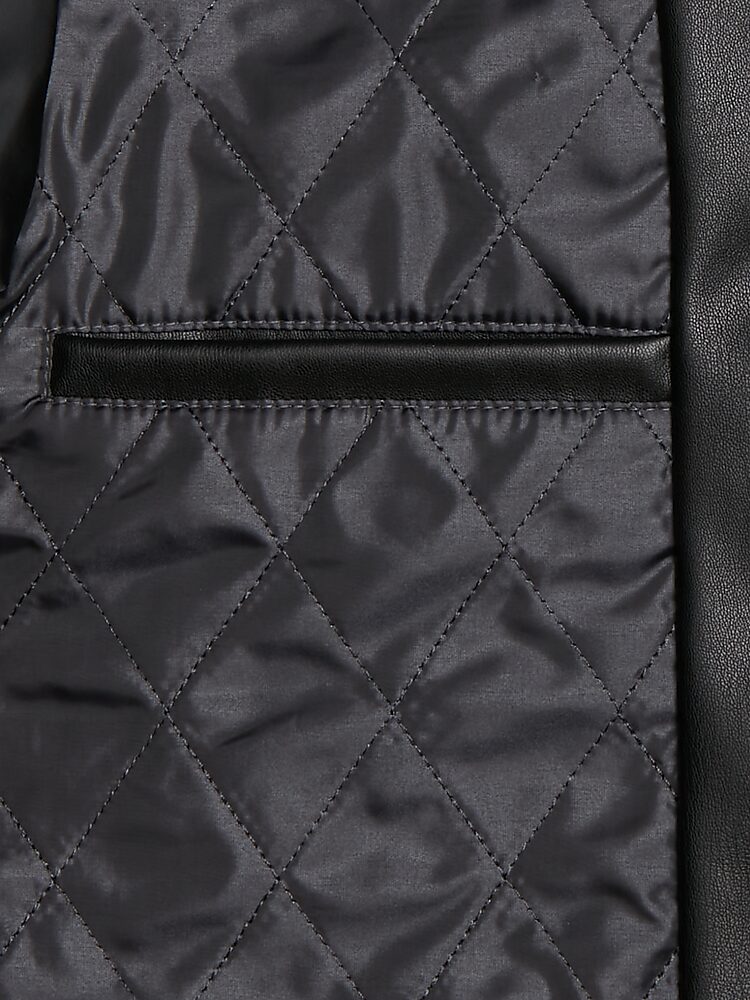Michael sales strahan wallet