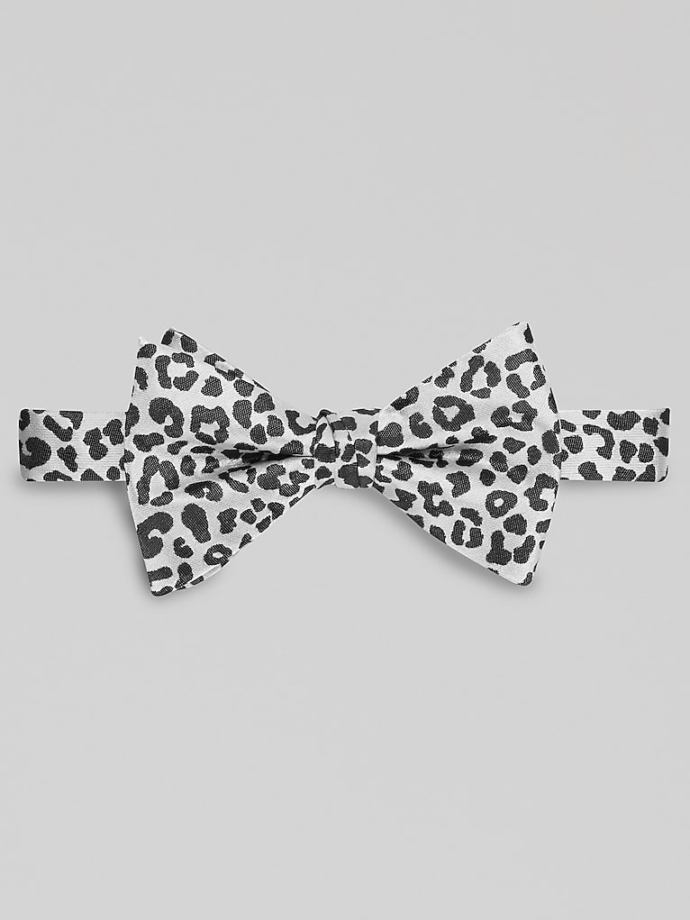 Egara Leopard Print Pre-Tied Bow Tie