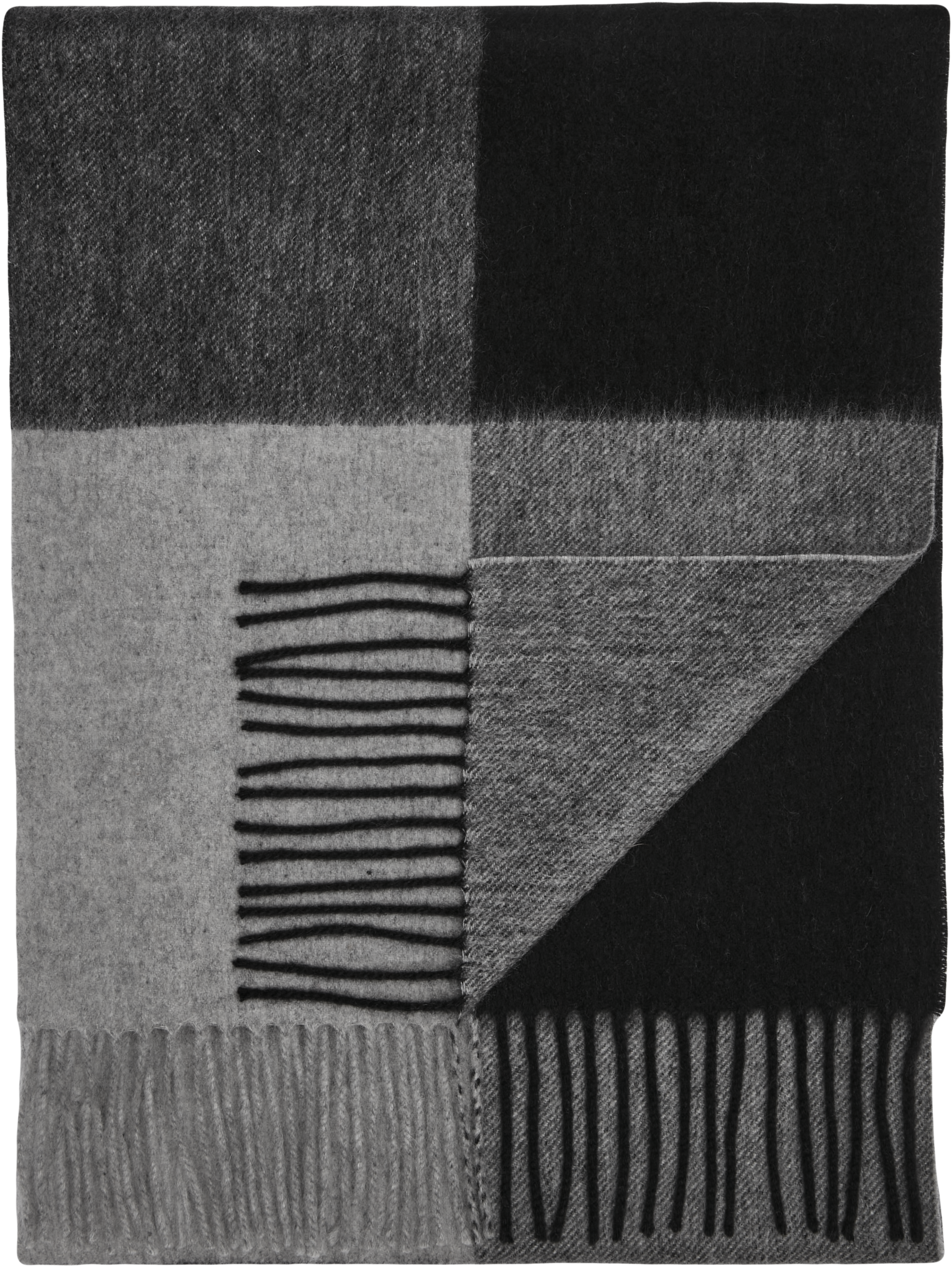 https://image.menswearhouse.com/is/image/TMW/TMW_8YEF_20_PRONTO_UOMO_SCARVES_CHARCOAL_MAIN