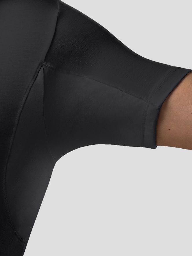 Thompson Tee Sweatproof Slim V-Neck Tee