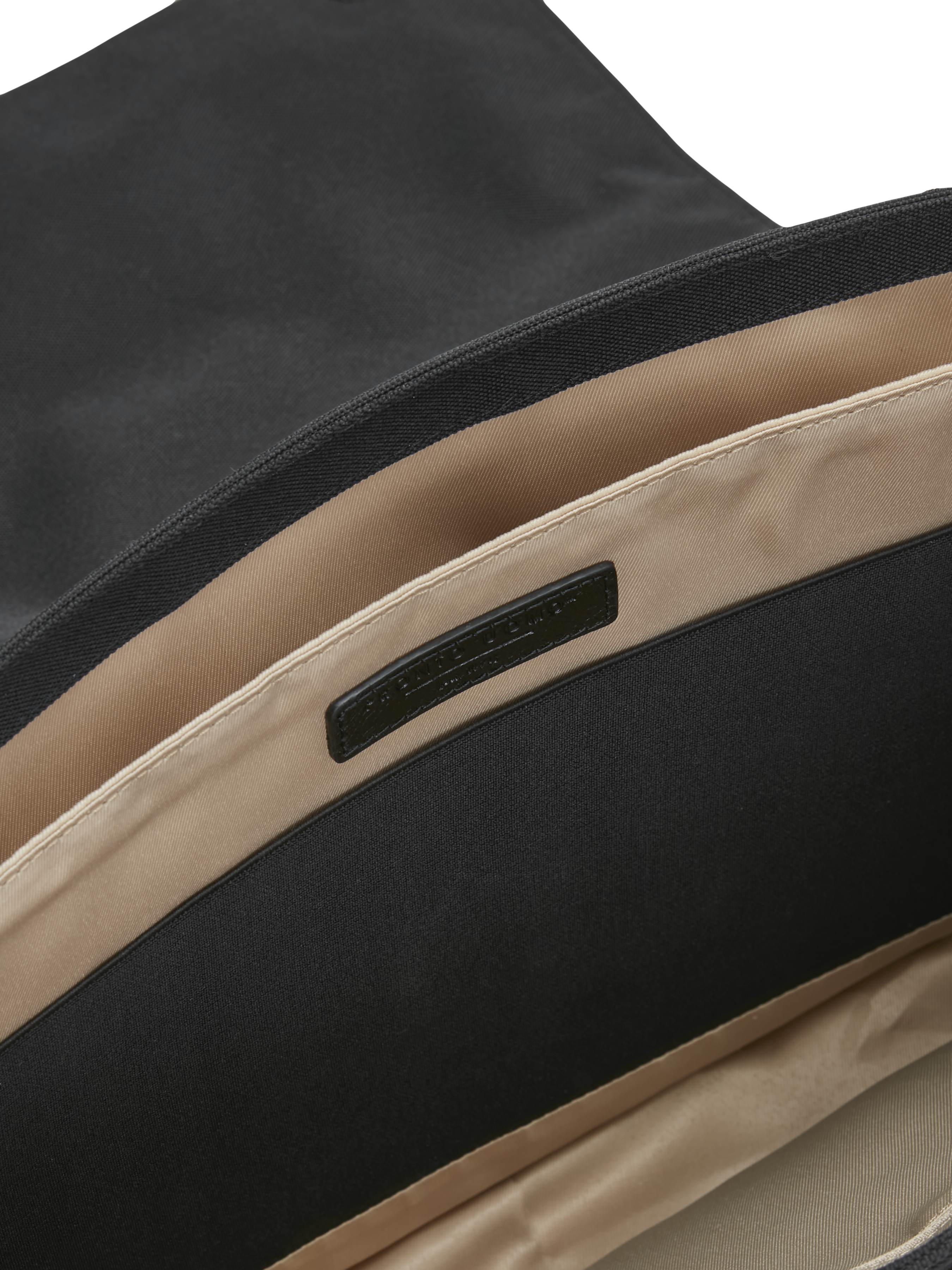 Slim Leather Messenger Bag