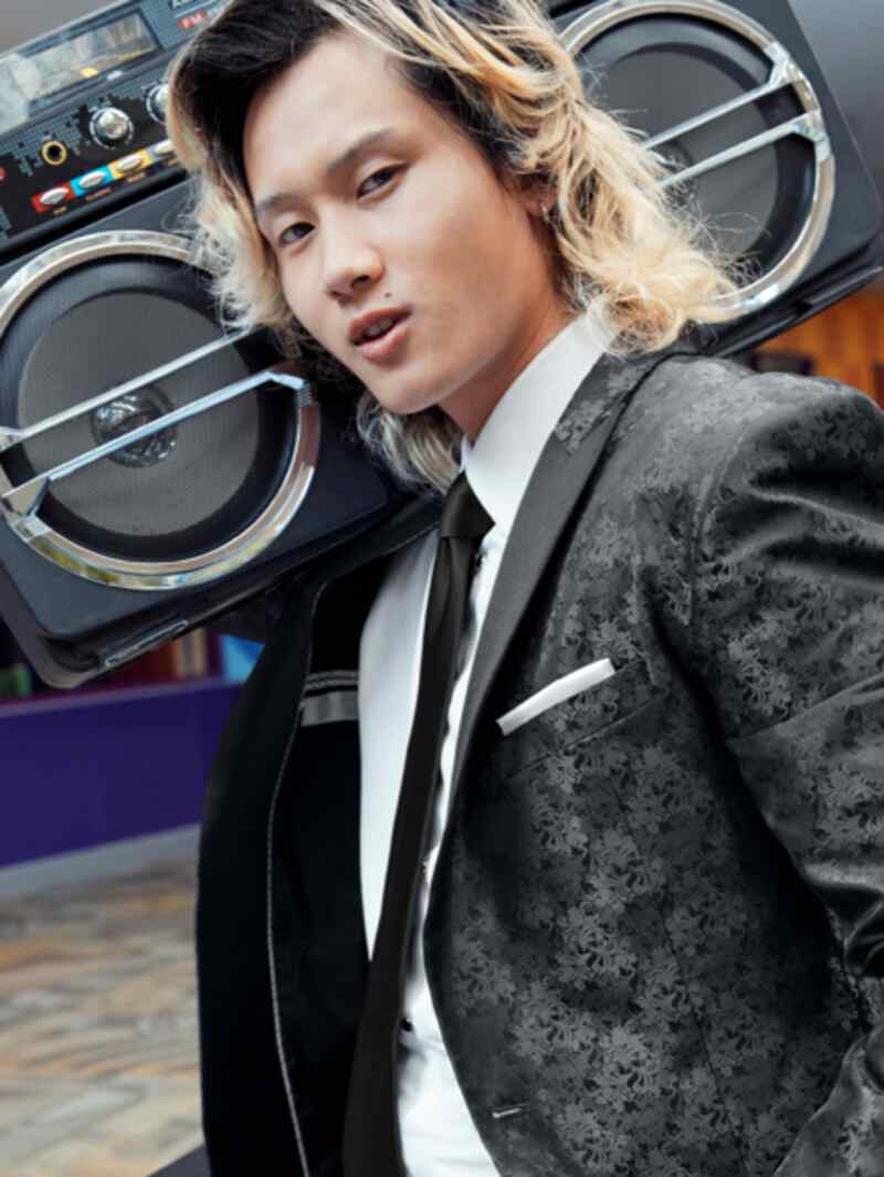 Prom Tuxedos & Suits for Rent | Men's Wearhouse