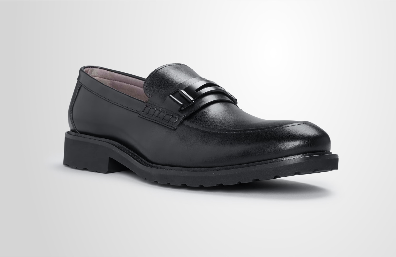 Man wearing Chillflex shoes